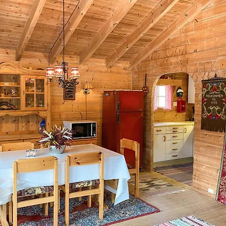 2 Bedroom Awesome In Selje Casa vacanze *
