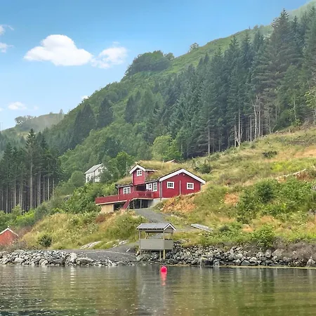 2 Bedroom Awesome In Selje * Stokke (Sogn og Fjordane)